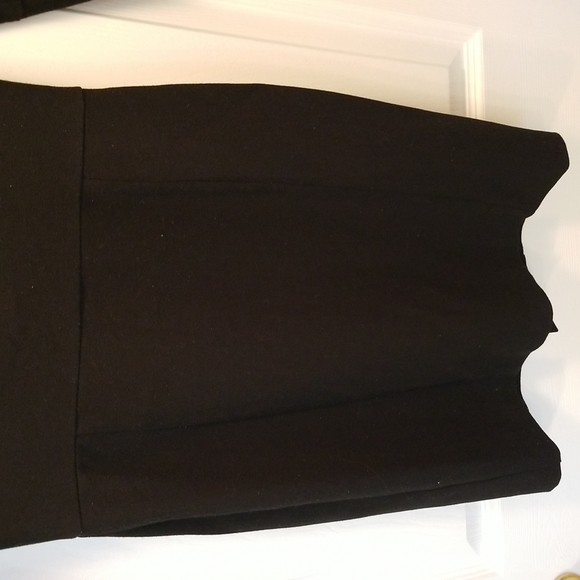 Elegant Little Black Dress - Picture 5 of 15